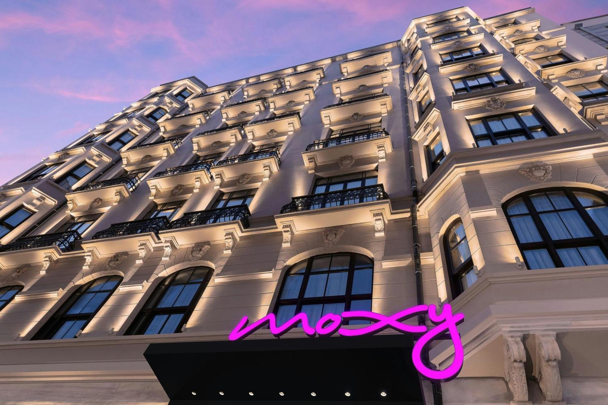 Moxy Istanbul Taksim — Photos 2